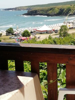 Отель South Beach Villa  Синеморец
